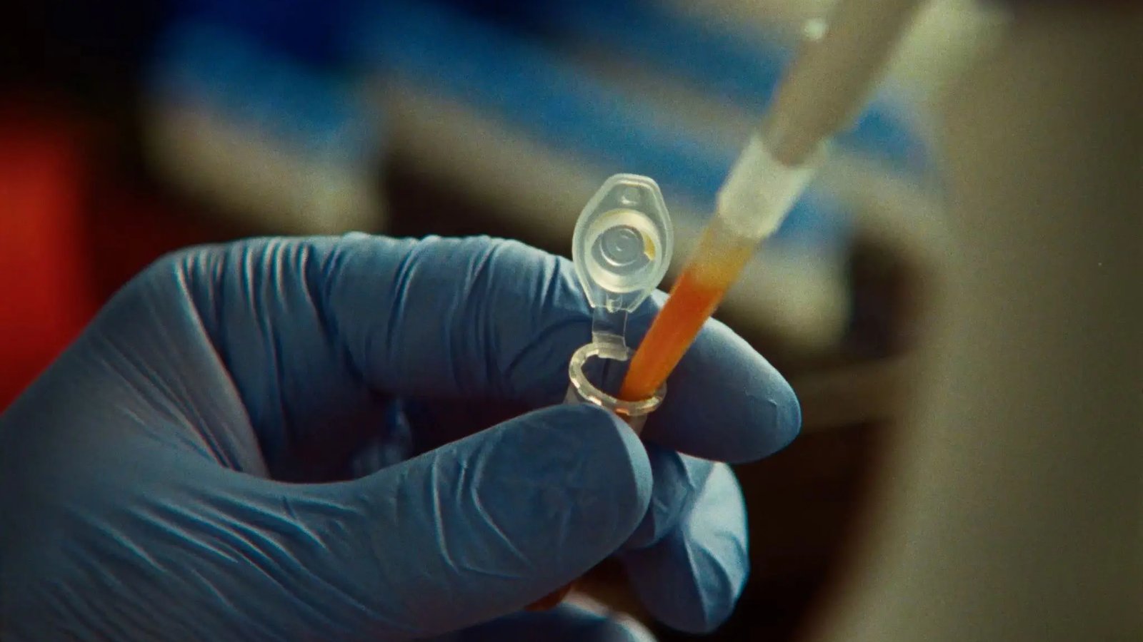 Anthropic's AI Biology Lab Discovers CRISPR-Like Enzyme System in Just 21 Hours