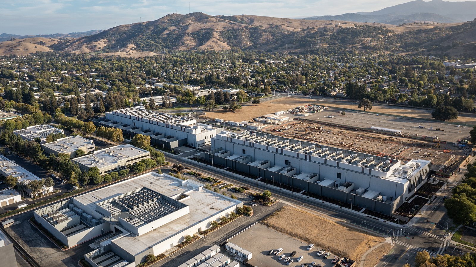 California Governor Signs Seven Bills Tightening Oversight of AI Data Centers